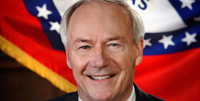 Asa Hutchinson, gobernador del estado de Arkansas