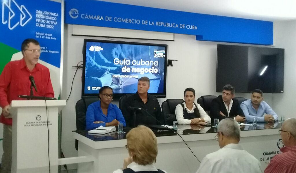 Presentan Guía Cubana de Negocios durante