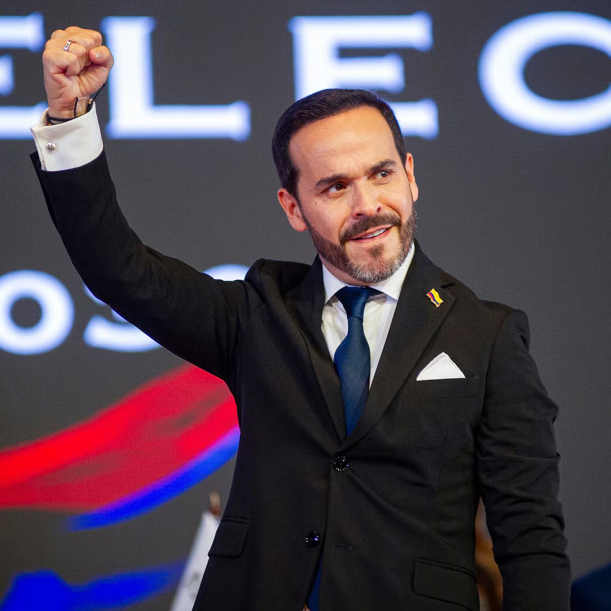 Un tenebroso personaje preside Colombia
