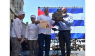Otorgan los CDR Premio del Barrio a La Moneda cubana