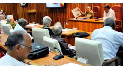 Consejo de Ministros en reunión ampliada