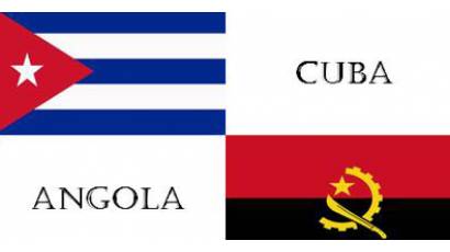 Banderas Cuba y Angola