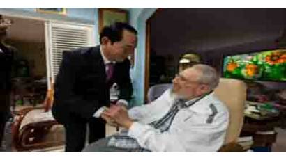 Fraterno encuentro de Fidel con el presidente de Vietnam