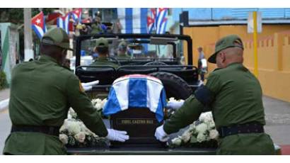 Cortejo fúnebre con las cenizas de Fidel