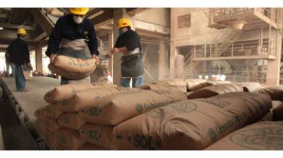 Fábrica de cemento en Potosí