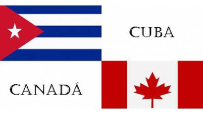 Banderas Cuba y Canadá