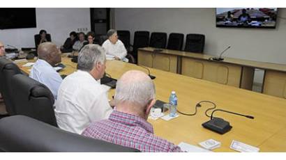 Videoconferencia de Díaz-Canel con autoridades del Gobierno y del Partido
