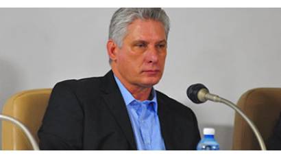 Díaz-Canel en las reuniones ordinarias de las Comisiones Permanentes