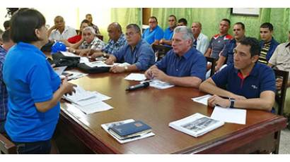 Miguel Díaz-Canel en la Planta Cloro Sosa, de Sagua la Grande