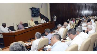 Consejo de Ministros de Cuba analiza funcionamiento del país ante compleja situación energética