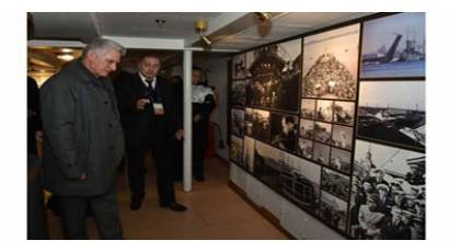 Presidente cubano de  visita a San Petersburgo