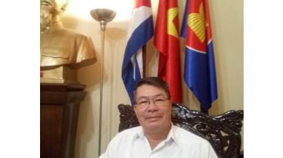 Vietnam en la etapa de recuperación económica, afirma en conversación con Opciones, el embajador de esa nación en Cuba, Le Thanh Tung