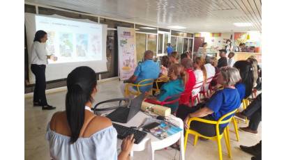 Presentan proyecto de apoyo financiero a nuevos actores económicos