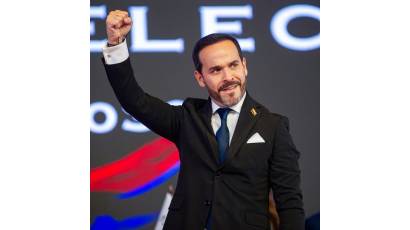 Un tenebroso personaje preside Colombia