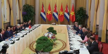 Cuba y Vietnam por fortalecer sus relaciones de cooperación