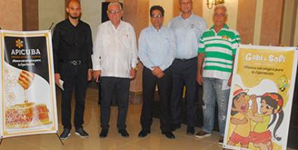 Tejen alianza para exportación empresa Apicuba y marca Gabi y Sofi