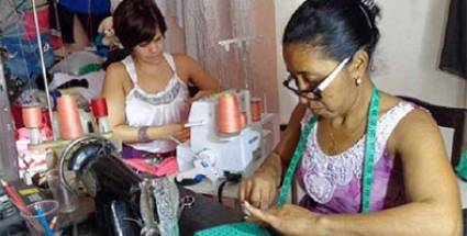Estrategia socioeconómica de Cuba prevé impulso a pequeñas empresas