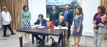 Suscritos nuevos compromisos pro cooperación Cuba-Vietnam